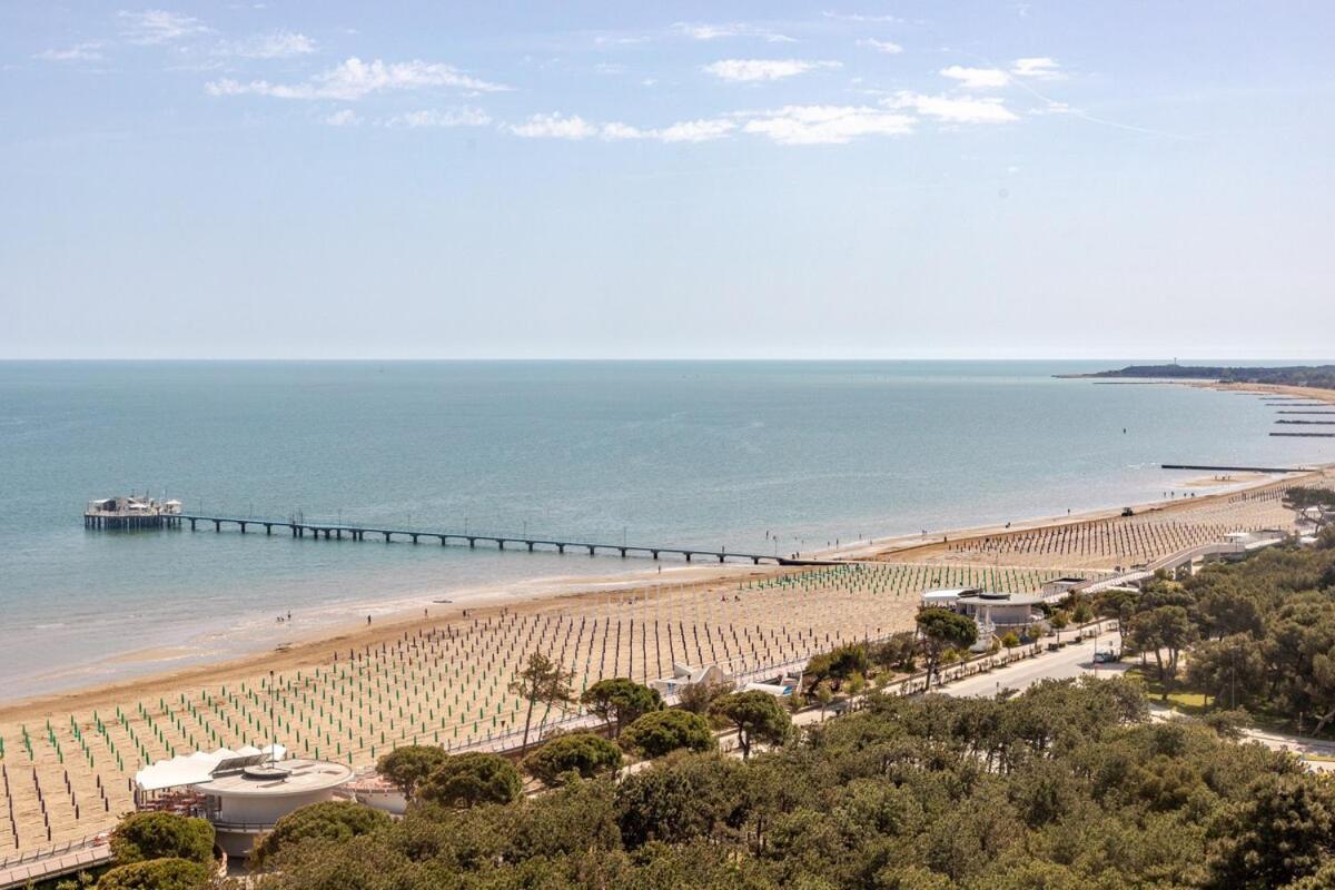 Apartamento Skyline Lignano Lignano Sabbiadoro Exterior foto